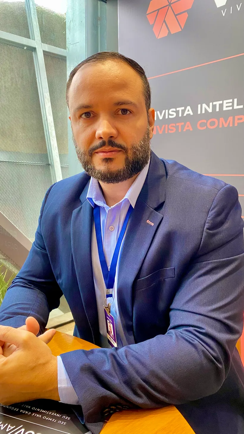 João Victor Vieira, corretor de imóveis e administrador em Cuiabá